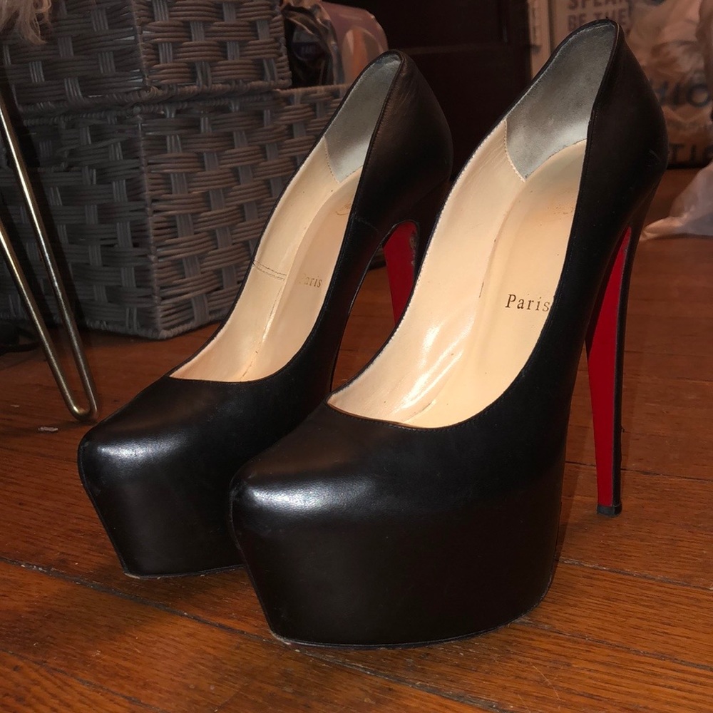 COPY - Christian Louboutin Daffodile